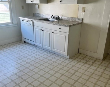 250 Willow Street - Photo Thumbnail 2