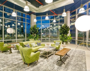 100 Commons Park - Photo Thumbnail 12