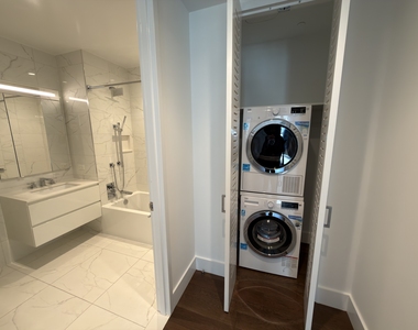 East 44th Street, New York, NY 10017 - Photo Thumbnail 5