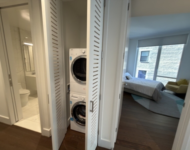 East 44th Street, New York, NY 10017 - Photo Thumbnail 8