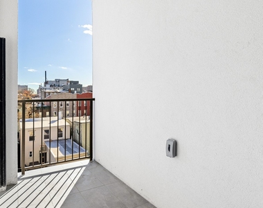 190 Ainslie Street - Photo Thumbnail 5