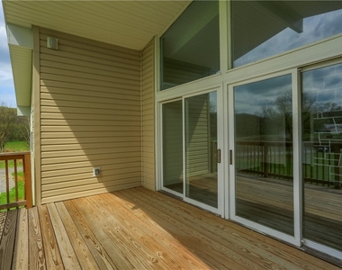 102 Kathleen Dr - Photo Thumbnail 8