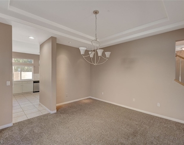 1934 Grey Eagle Street - Photo Thumbnail 9