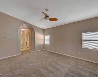 1934 Grey Eagle Street - Photo Thumbnail 35