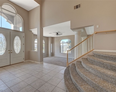 1934 Grey Eagle Street - Photo Thumbnail 2