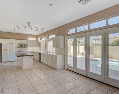 1934 Grey Eagle Street - Photo Thumbnail 25