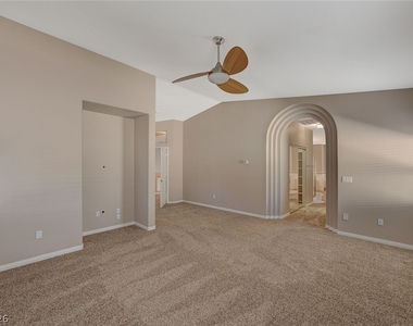 1934 Grey Eagle Street - Photo Thumbnail 34