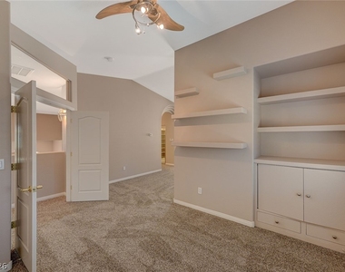 1934 Grey Eagle Street - Photo Thumbnail 29