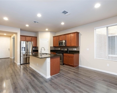 10956 Hunting Hawk Road - Photo Thumbnail 12