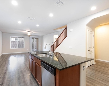10956 Hunting Hawk Road - Photo Thumbnail 16