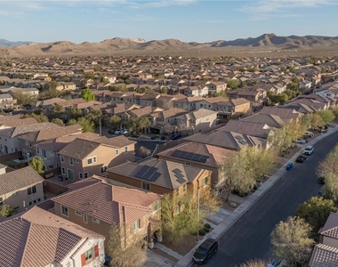 10956 Hunting Hawk Road - Photo Thumbnail 53