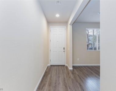 10956 Hunting Hawk Road - Photo Thumbnail 8
