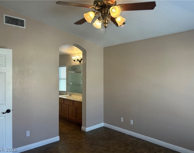 9440 Thunder Sky Street - Photo Thumbnail 8