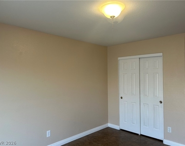 9440 Thunder Sky Street - Photo Thumbnail 12
