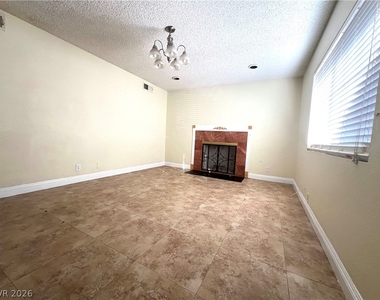 7054 Fenway Avenue - Photo Thumbnail 5