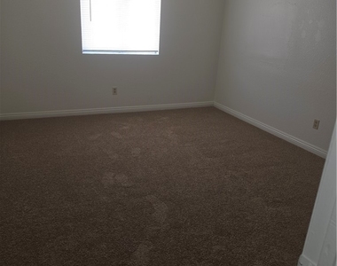 436 N 13th Street - Photo Thumbnail 8