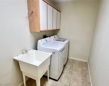 9320 Villa Ridge Drive - Photo Thumbnail 17