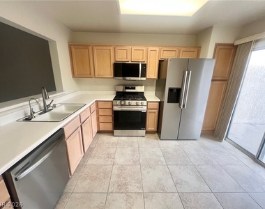 9320 Villa Ridge Drive - Photo Thumbnail 3
