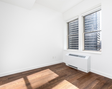 116 John Street #2007 - Photo Thumbnail 2