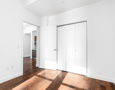 116 John Street #2007 - Photo Thumbnail 3