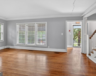 2728 Winburn Terrace - Photo Thumbnail 1