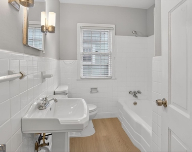 2728 Winburn Terrace - Photo Thumbnail 8