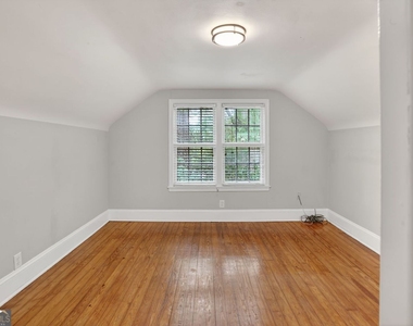 2728 Winburn Terrace - Photo Thumbnail 11
