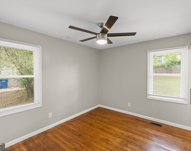 2161 Rochelle Way - Photo Thumbnail 13