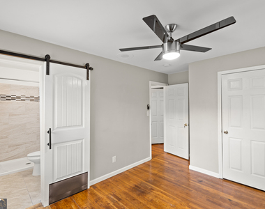 2161 Rochelle Way - Photo Thumbnail 14
