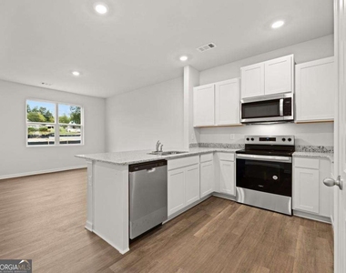 5976 Skylar Drive - Photo Thumbnail 16