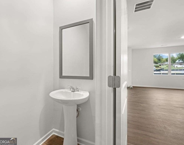 5976 Skylar Drive - Photo Thumbnail 23