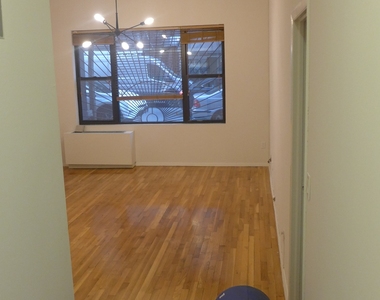 70 East 12th Street - Photo Thumbnail 2