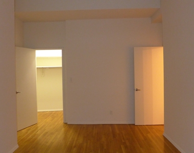 70 East 12th Street - Photo Thumbnail 6