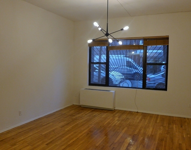 70 East 12th Street - Photo Thumbnail 3