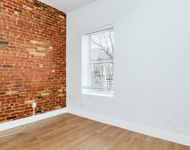 22 Granite St Bushwick - Photo Thumbnail 10
