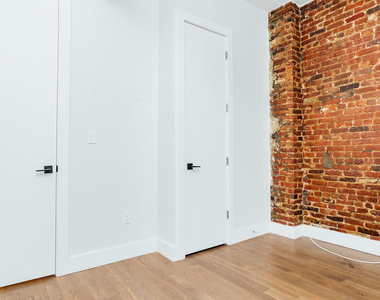 22 Granite St Bushwick - Photo Thumbnail 12
