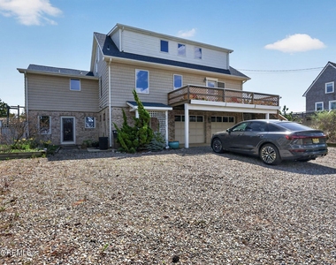 1521 Ocean Avenue - Photo Thumbnail 5