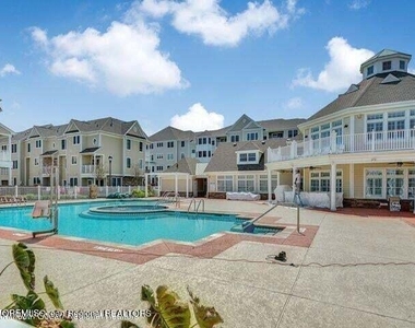 22 Cooper Avenue - Photo Thumbnail 13