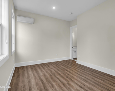 527 Bangs Avenue - Photo Thumbnail 14
