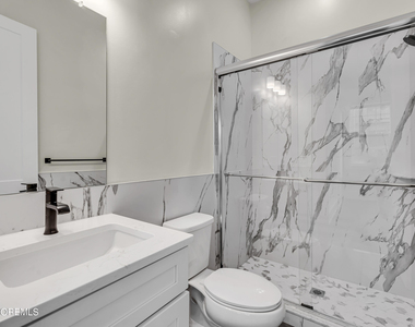 527 Bangs Avenue - Photo Thumbnail 12