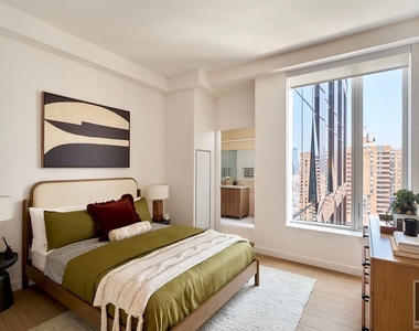 10th Avenue - Photo Thumbnail 3