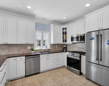 310 18th Avenue - Photo Thumbnail 15