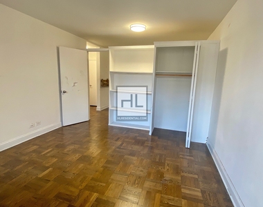 East 35 Street - Photo Thumbnail 2