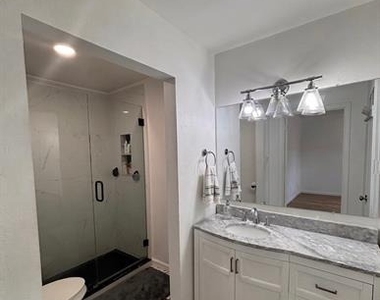 8057 Meadow Road - Photo Thumbnail 5