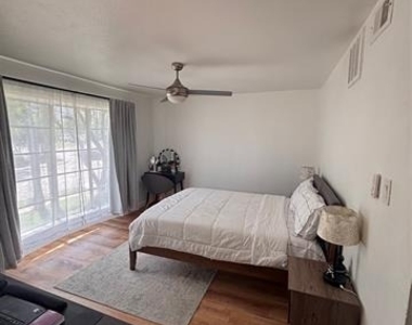 8057 Meadow Road - Photo Thumbnail 4