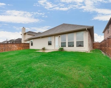 4721 Lazy Oaks Street - Photo Thumbnail 26