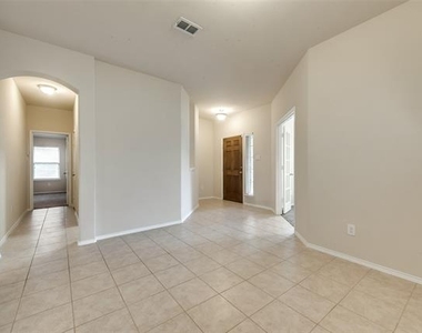 4721 Lazy Oaks Street - Photo Thumbnail 2