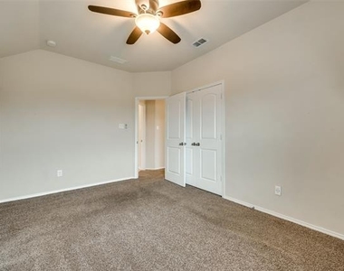 4721 Lazy Oaks Street - Photo Thumbnail 23