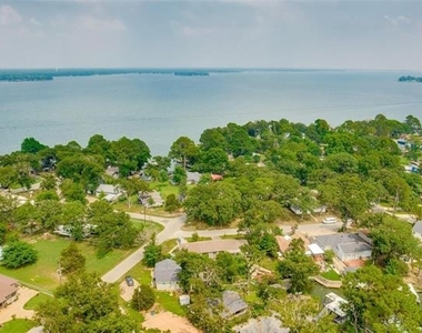 1813 Oak Shore Drive - Photo Thumbnail 16