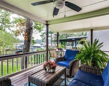 1813 Oak Shore Drive - Photo Thumbnail 10